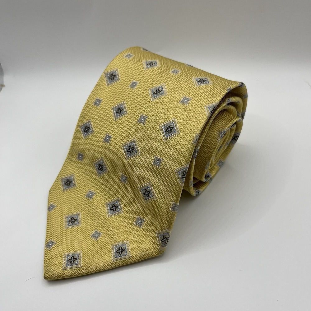 Brooks Brothers 346 Classic Yellow Floral Geometric Silk Necktie Tie